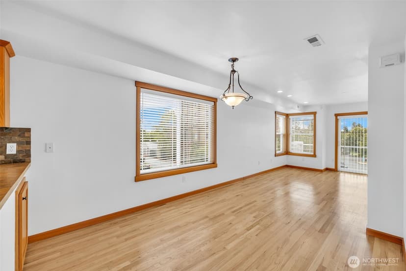 Property photo for 6331 42nd Avenue SW #A, Seattle photo 8