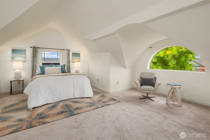 Property photo for 2609 Queen Anne Avenue N, Seattle photo 17