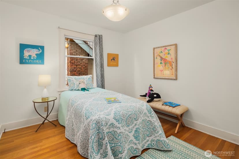 Property photo for 2609 Queen Anne Avenue N, Seattle photo 16