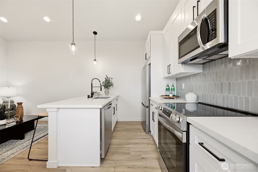 Property photo for 2018 Oakes Avenue #C, Everett photo 4