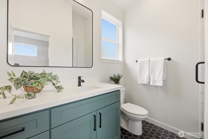 Property photo for 2018 Oakes Avenue #C, Everett photo 9