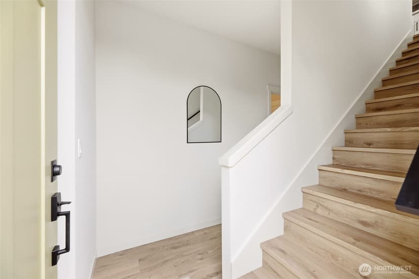 Property photo for 2018 Oakes Avenue #C, Everett photo 14