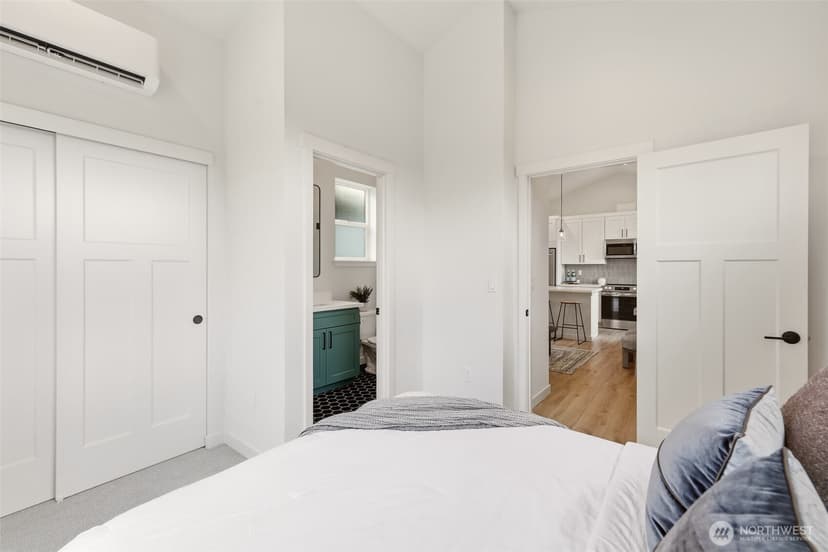 Property photo for 2018 Oakes Avenue #C, Everett photo 8