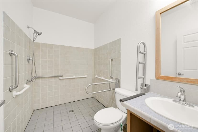 Property photo for 11516 85th Avenue S, Seattle photo 16