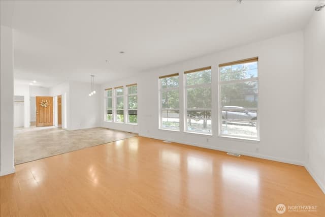 Property photo for 11516 85th Avenue S, Seattle photo 3