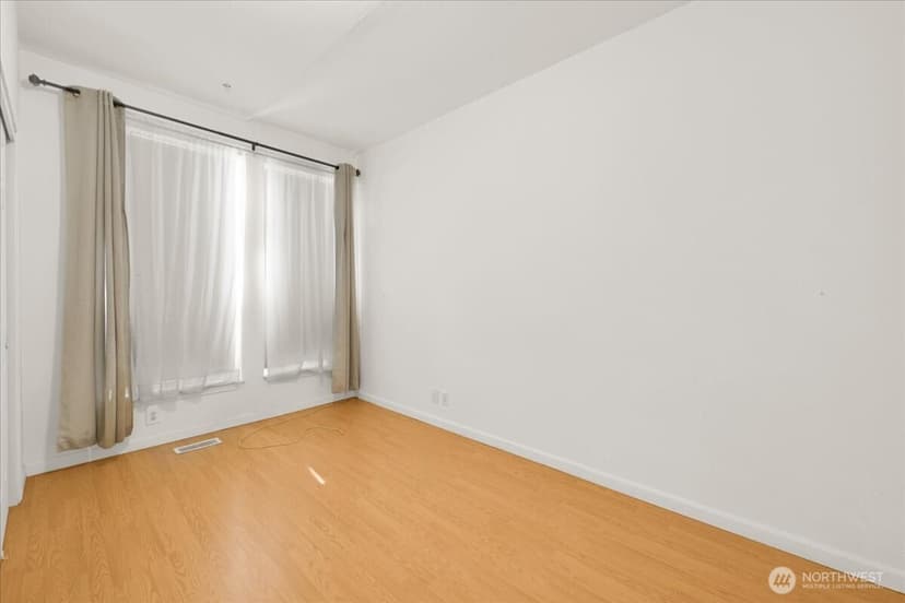 Property photo for 11516 85th Avenue S, Seattle photo 21