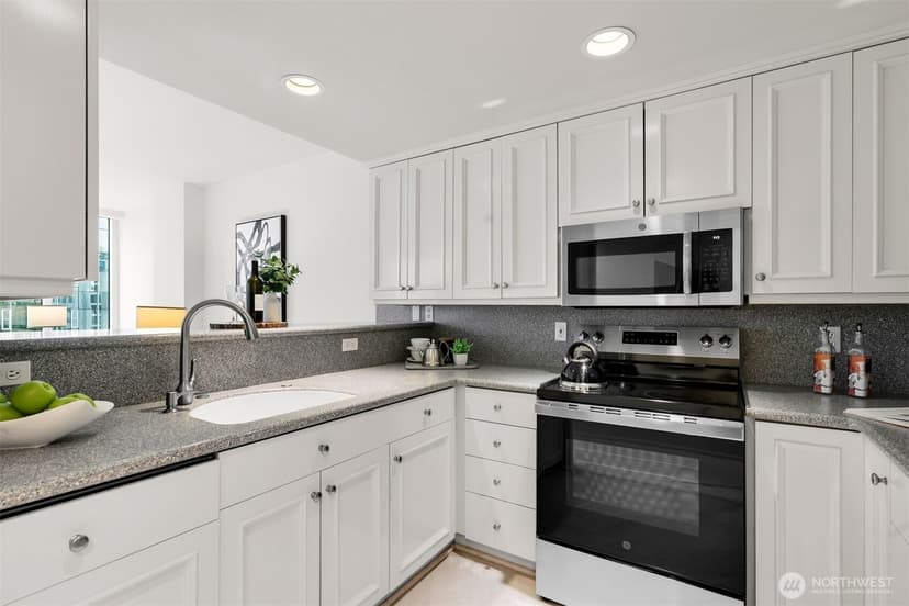 Property photo for 177 107th Avenue NE #718, Bellevue photo 7