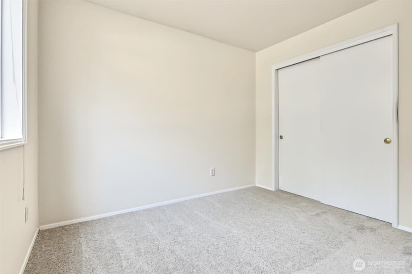Property photo for 21527 26th Avenue W, Brier photo 30