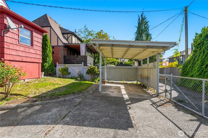 Property photo for 843 NE 81st Street, Seattle photo 29