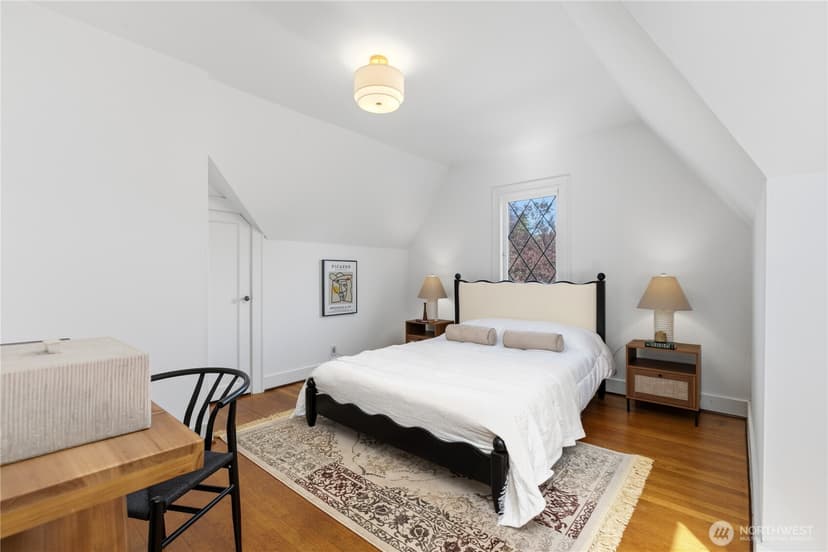 Property photo for 843 NE 81st Street, Seattle photo 15
