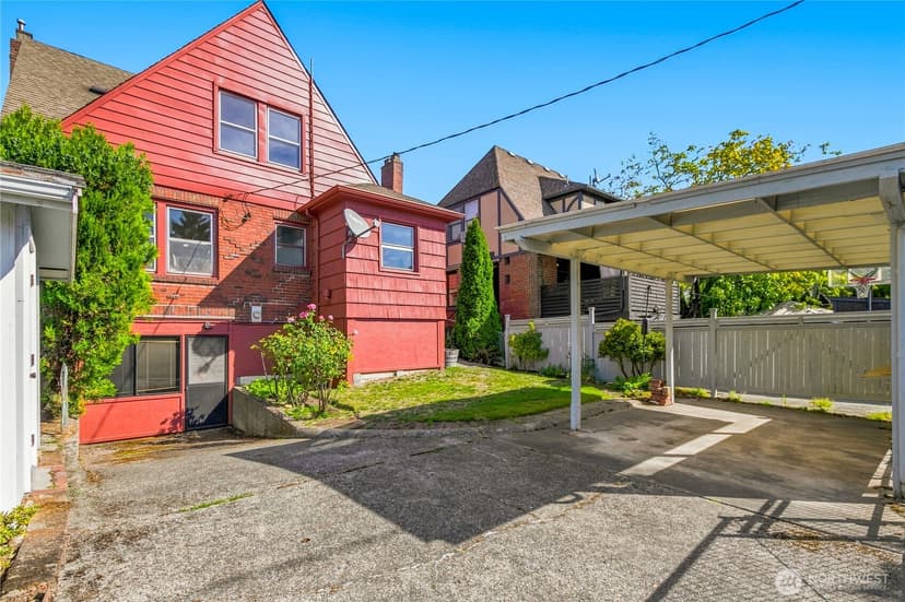 Property photo for 843 NE 81st Street, Seattle photo 28