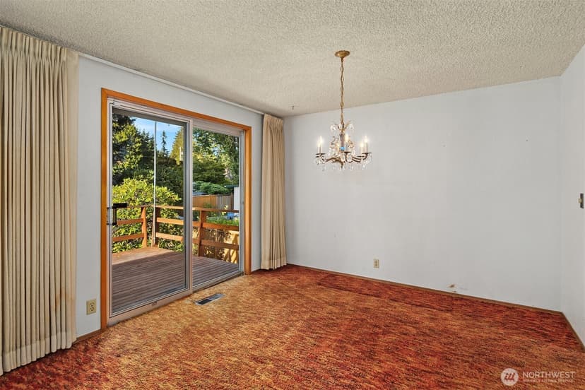 Property photo for 8619 Maple Lane, Edmonds photo 6