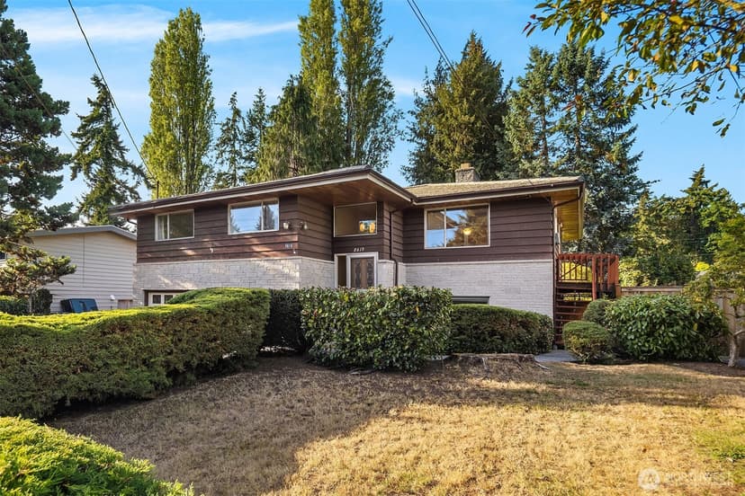 Property photo for 8619 Maple Lane, Edmonds photo 2