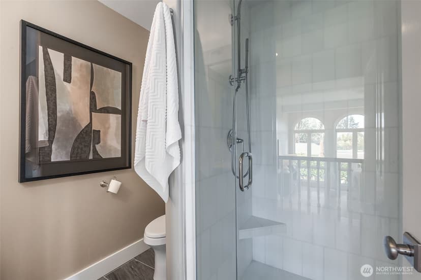 Property photo for 4550 49th Avenue NE, Seattle photo 18
