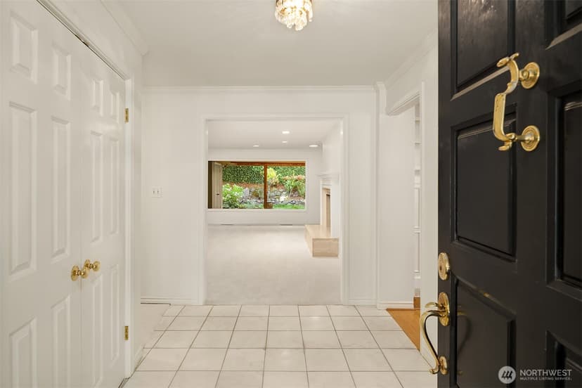Property photo for 1425 Broadmoor Drive E, Seattle photo 22