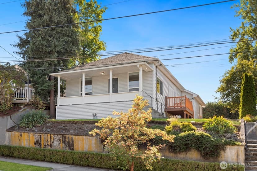 Property photo for 5563 Kenwood Place N, Seattle