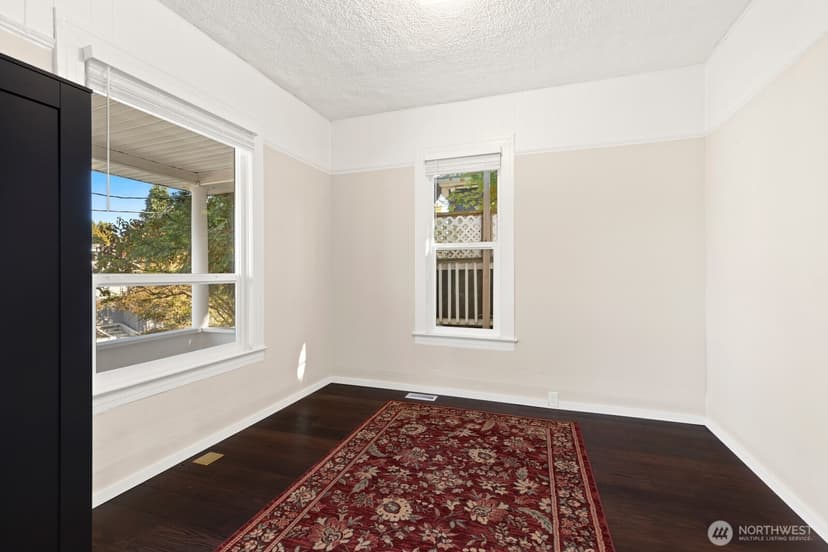 Property photo for 5563 Kenwood Place N, Seattle photo 14