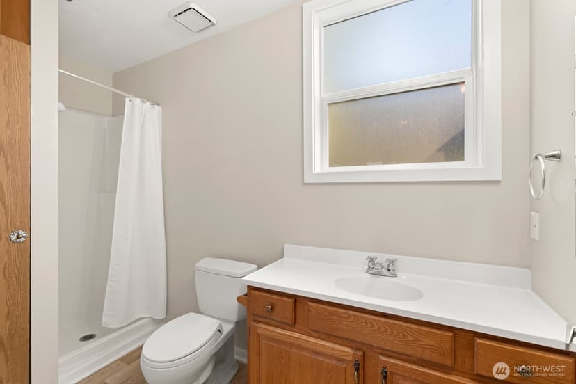 Property photo for 5563 Kenwood Place N, Seattle photo 23