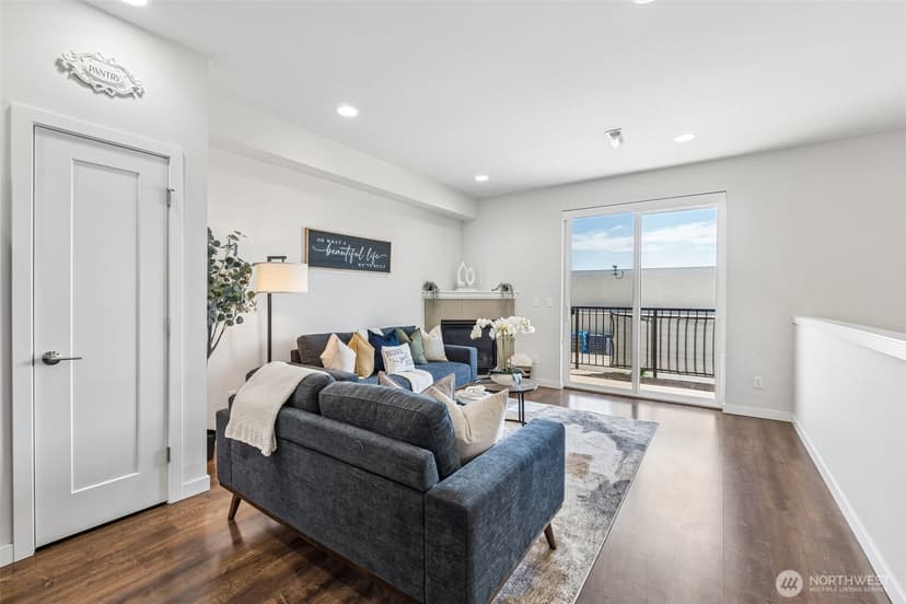 Property photo for 22923 79th Lane W #B, Edmonds photo 4