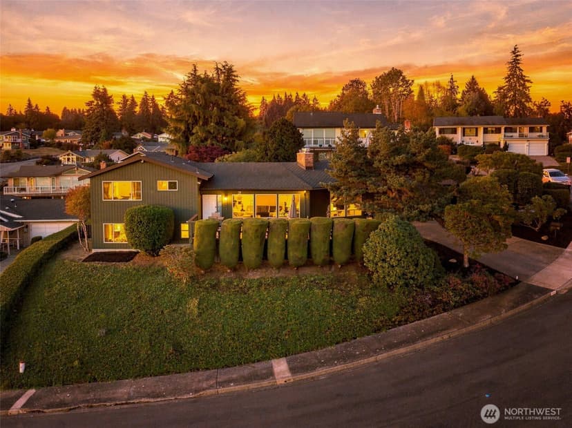 Property photo for 1023 S 286th Place, Federal Way