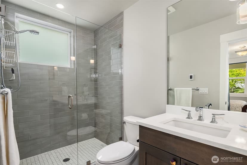 Property photo for 609 1st Street, Kirkland photo 20