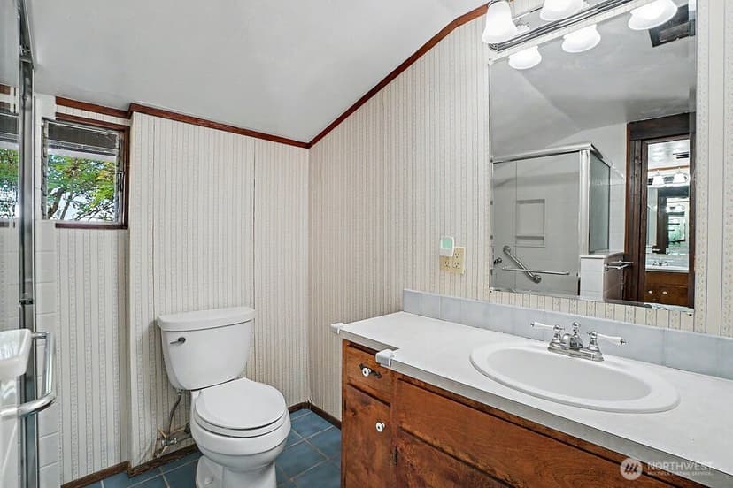 Property photo for 224 126th Street E, Tacoma photo 21