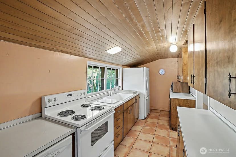Property photo for 224 126th Street E, Tacoma photo 17