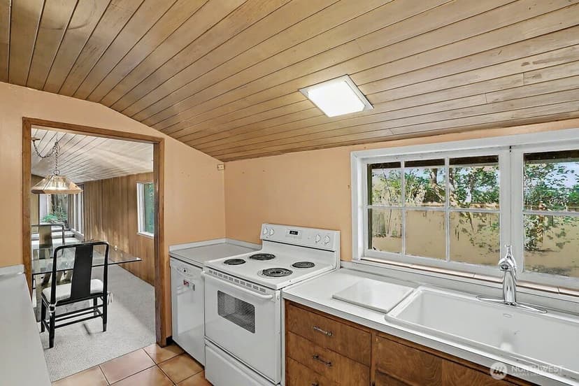 Property photo for 224 126th Street E, Tacoma photo 15