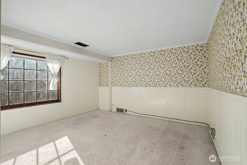 Property photo for 224 126th Street E, Tacoma photo 23