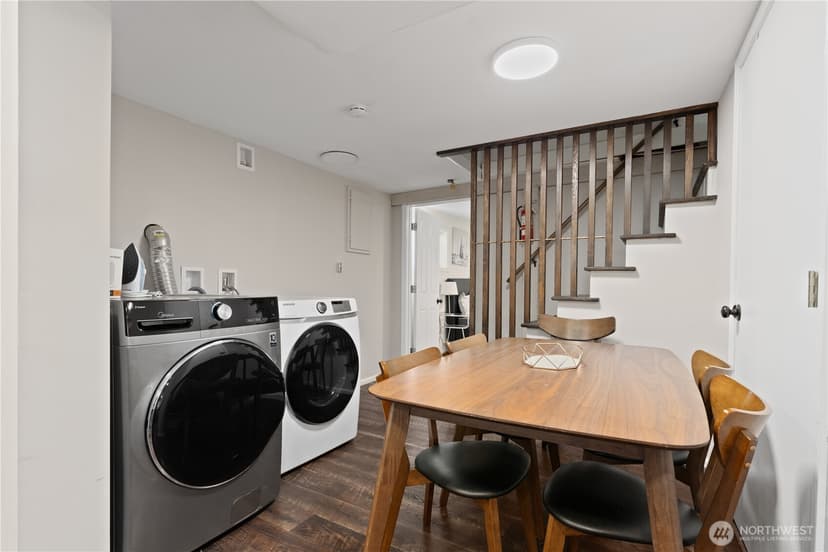 Property photo for 4812 Aurora Avenue N, Seattle photo 27