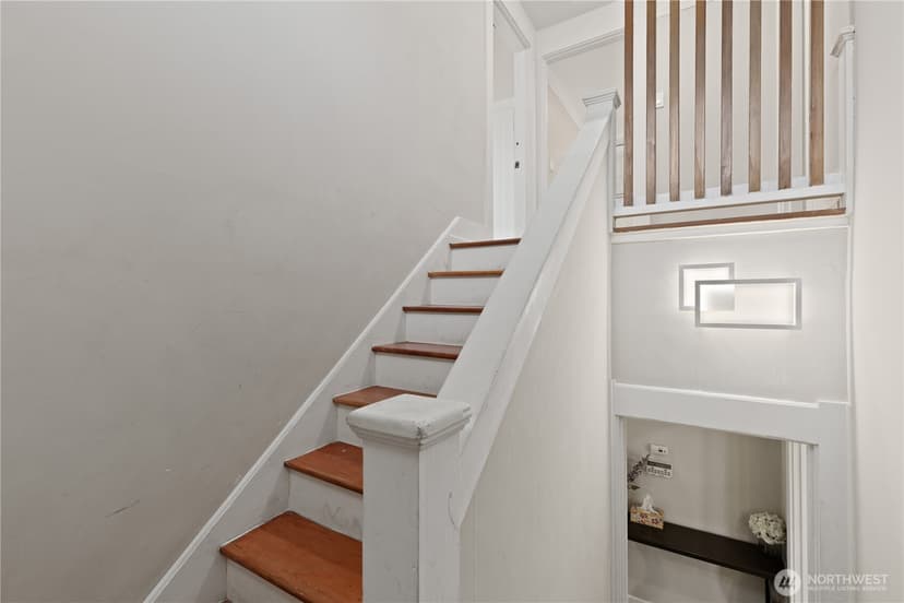 Property photo for 4812 Aurora Avenue N, Seattle photo 21