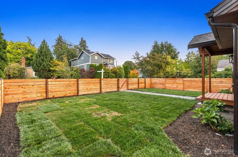 Property photo for 5817 56th Avenue NE, Seattle photo 9