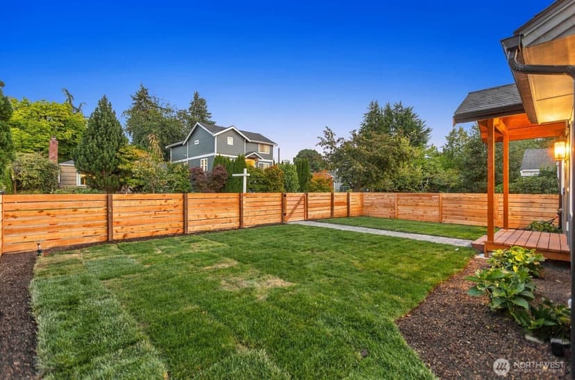 Property photo for 5817 56th Avenue NE, Seattle photo 32