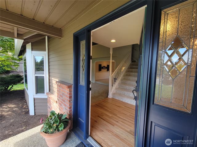 Property photo for 23926 25th Drive SE, Bothell photo 3