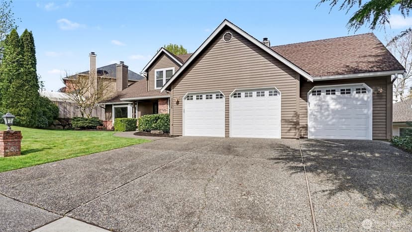 Property photo for 23926 25th Drive SE, Bothell photo 2