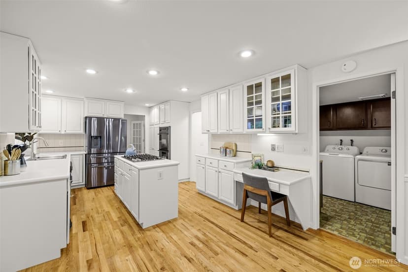 Property photo for 3211 220th Avenue SE, Sammamish photo 12