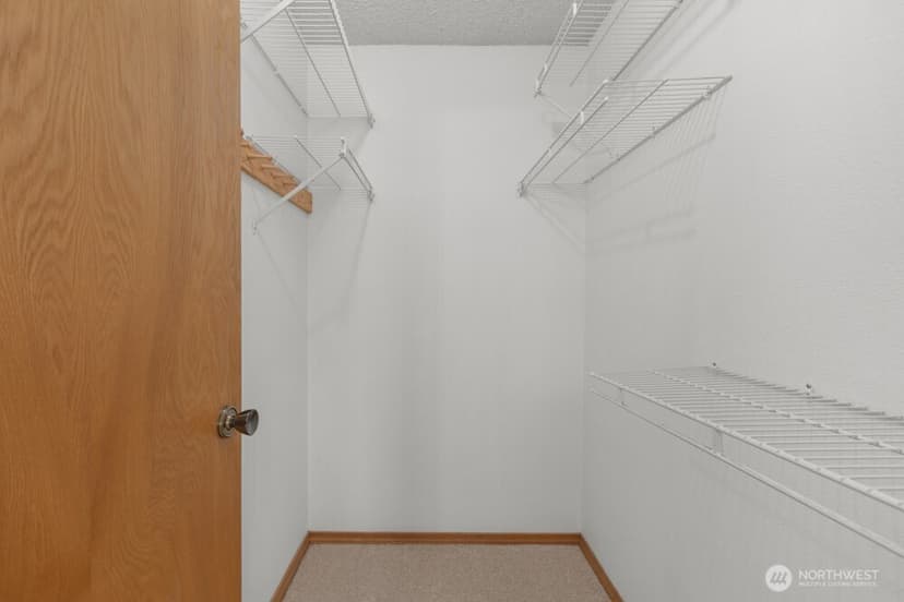 Property photo for 7404 100th Avenue SW, Lakewood photo 22