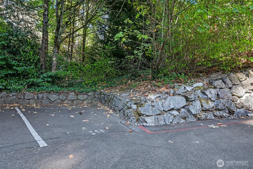 Property photo for 11052 NE 33rd Place #A4, Bellevue photo 32