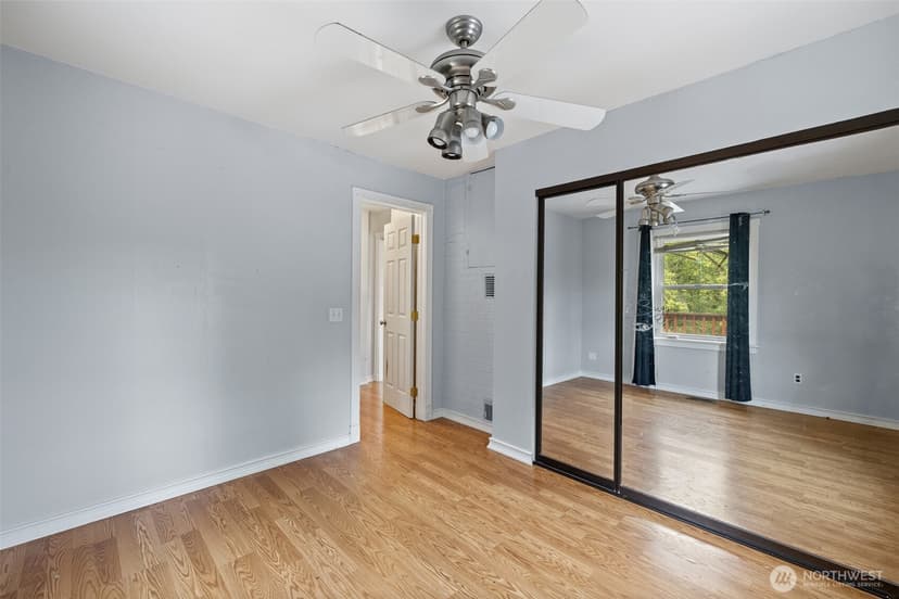 Property photo for 4125 Tracyton Beach Road NW, Bremerton photo 11