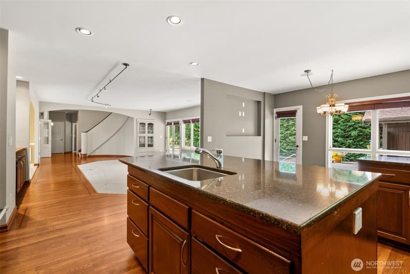 Property photo for 19305 4th Place SW, Normandy Park photo 9
