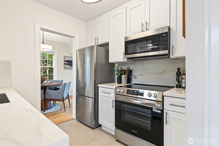 Property photo for 5510 43rd Avenue NE, Seattle photo 17