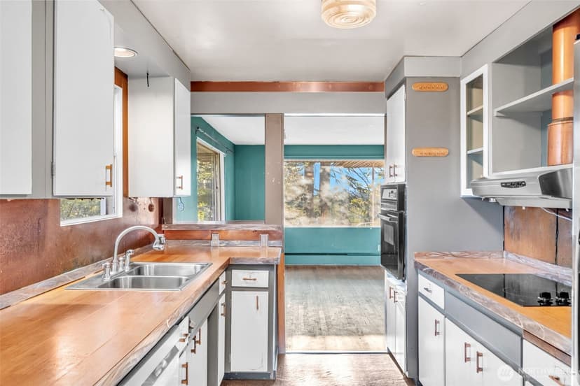 Property photo for 8814 14th Avenue SW, Seattle photo 10