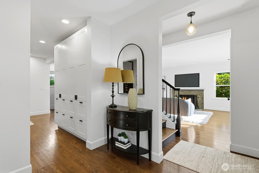 Property photo for 6202 Ravenna Avenue NE, Seattle photo 6