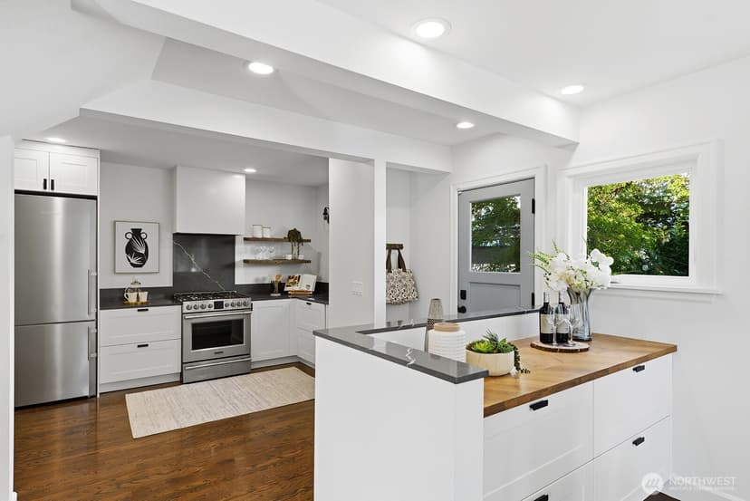 Property photo for 6202 Ravenna Avenue NE, Seattle photo 14