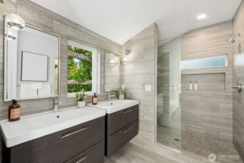Property photo for 6202 Ravenna Avenue NE, Seattle photo 24