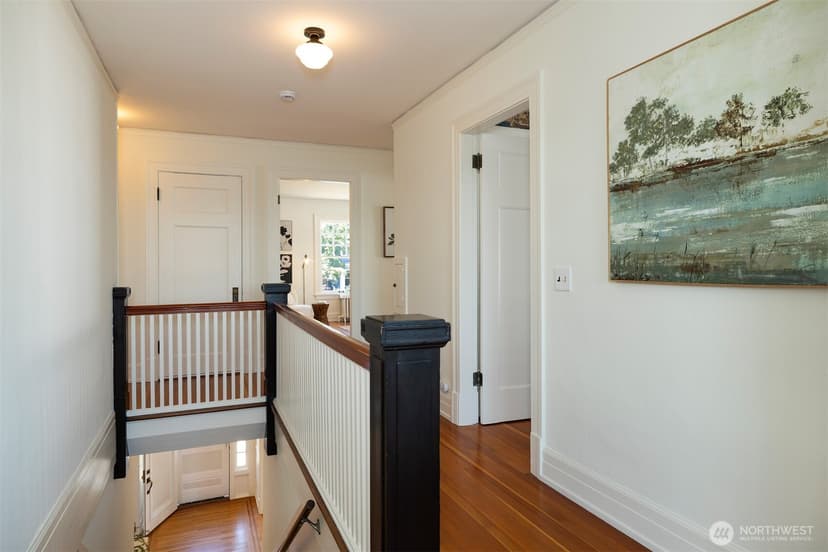 Property photo for 2822 10th Avenue E, Seattle photo 18