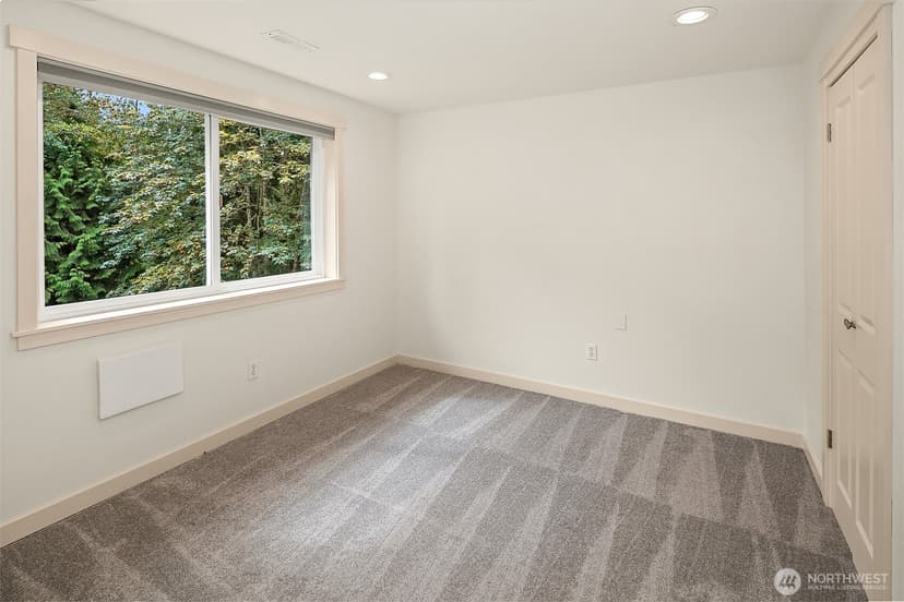 Property photo for 28843 SE 64th Street, Issaquah photo 14