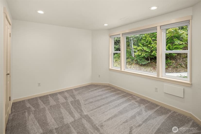 Property photo for 28843 SE 64th Street, Issaquah photo 16