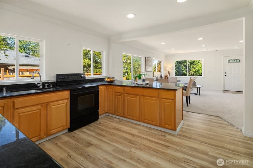 Property photo for 10218 Aqua Way S, Seattle photo 12