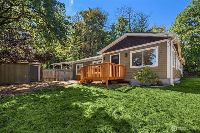Property photo for 10218 Aqua Way S, Seattle